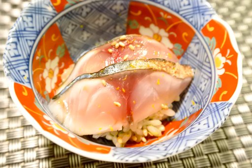 〆鯖