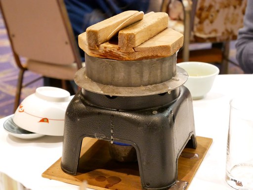 牡蠣・焼穴子・小柱釜飯
