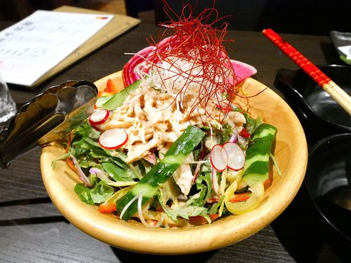比内地鶏の棒々鶏サラダ