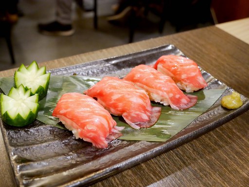 乙女牛の特撰肉寿司