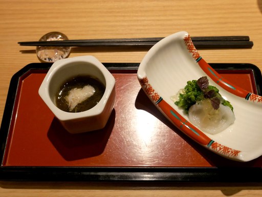明石産の蛸ともずく酢のお通し