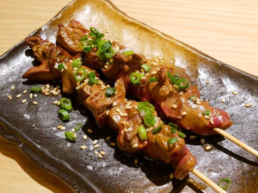 大山鶏の白レバー串焼き