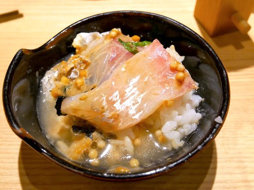 天然鯛の胡麻茶漬け