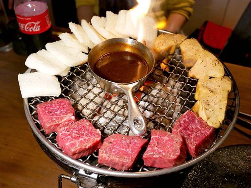 田町三田名物 じゃばらサンド〜フォアグラと黒トリュフソース〜