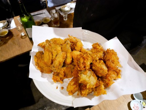 氷結熟成牡蠣によるフライと天ぷらの食べ比べ