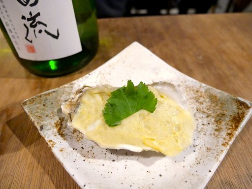 セカウマ蒸したて蒲鉾、牡蠣の煎り酒とともに