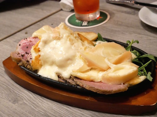 ポーク＆ラクレット