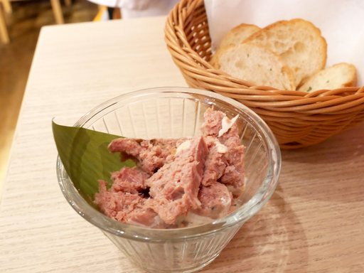 新潟ヤスダヨーグルト仕立てのレバーパテ