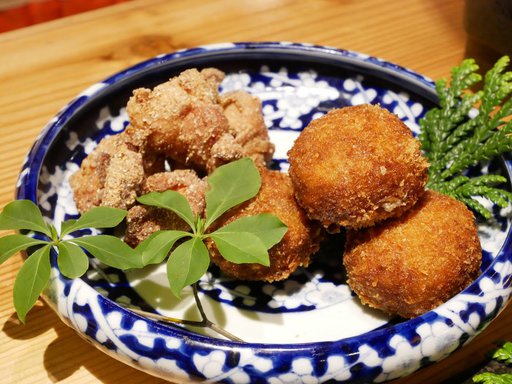 ガリメンチカツと大山鷄そば粉から揚げ
