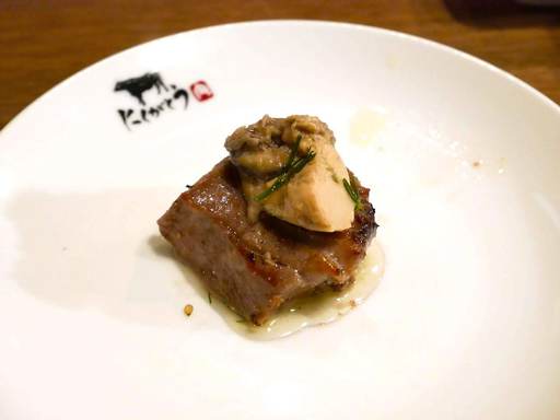 厚切りの特上タン with 牡蠣コンフィレモン