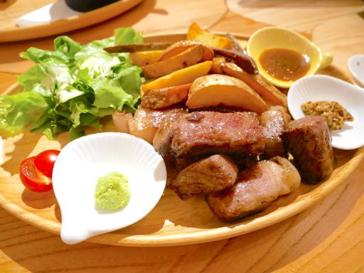 岩手短角牛のステーキ
