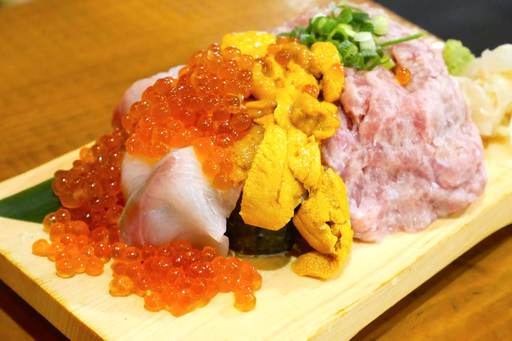 【名物】叶え家特製！こぼれ寿司