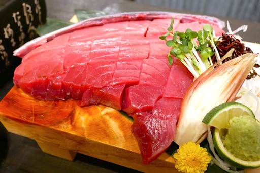 マグロ断面刺し