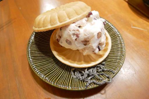 塩大福アイスモナカ