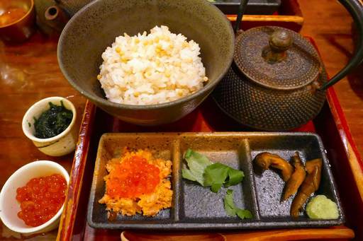 鮭といくらの親子茶漬け