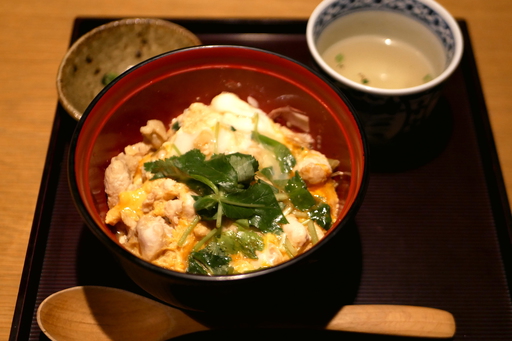 八ヶ岳卵の親子丼