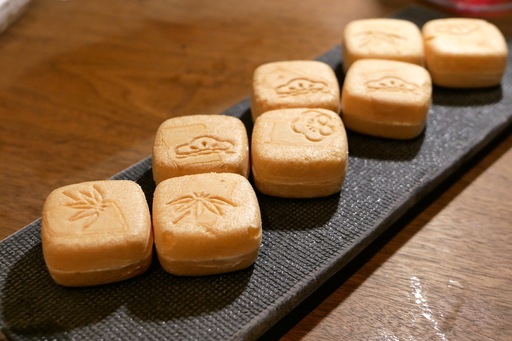 にくがとう秘密のモナカ（牡蠣チョコ入り）