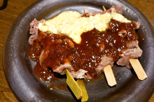 生ハムと昆布の出汁で炊いたスジ串