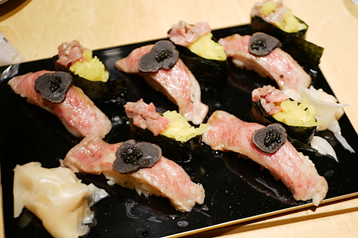 和牛の握り トリフ、キャビア