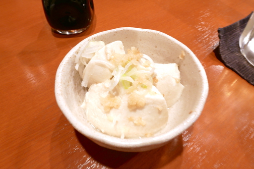 お通しは冷奴