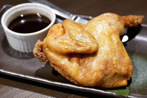 薩摩悠然ハーブ鶏の半身揚げ ホットサワーソース添え