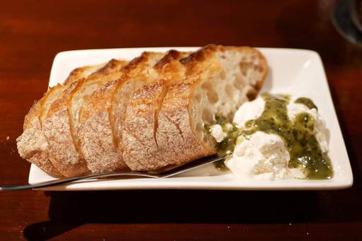自家製バターとバケット