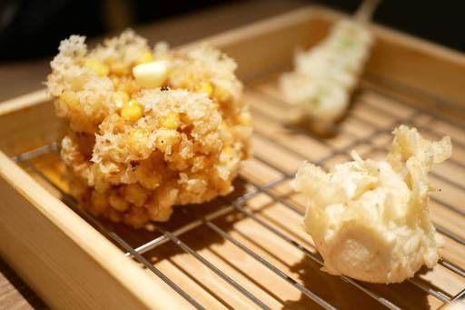 とうもろこし、アボカドクリームチーズ