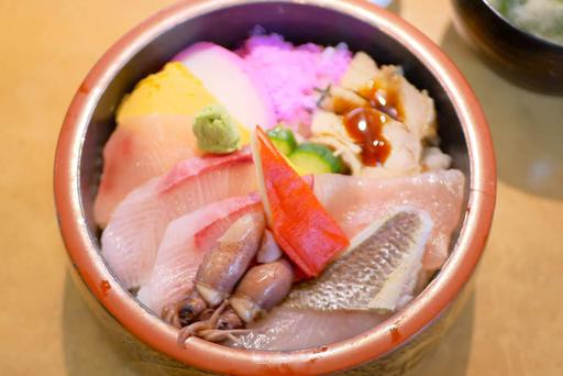 ちらし丼