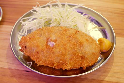 小籠包メンチカツ