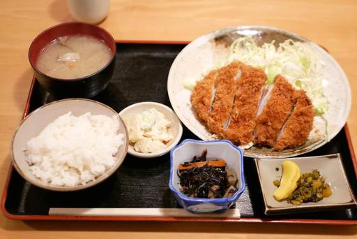 ロースカツ定食