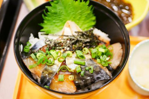 八戸前沖銀さばトロ漬け丼