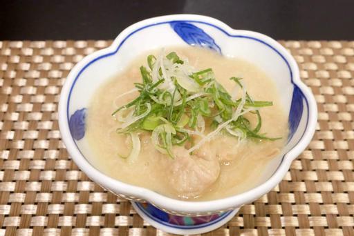 馬のホルモンの味噌煮込み
