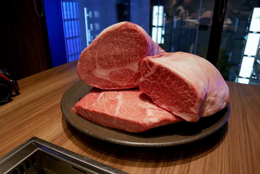 お肉