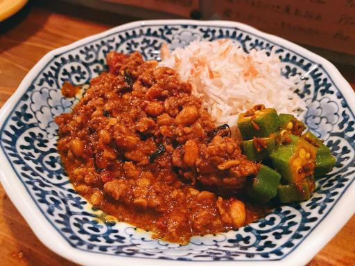 納豆バジルキーマカレー