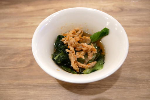 鶏皮と小松菜のおひたし