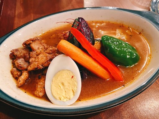 Mama KAYのジャークチキンカレー