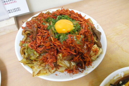 スパイスホルモン焼きそば