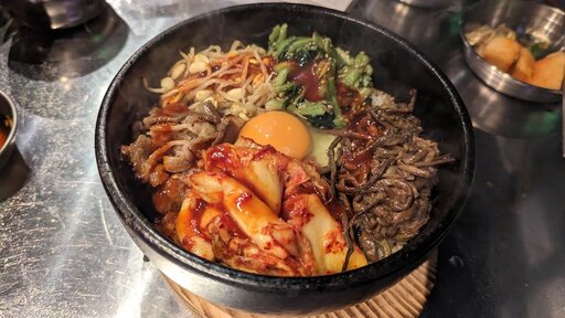 名物 石焼きビビンパ