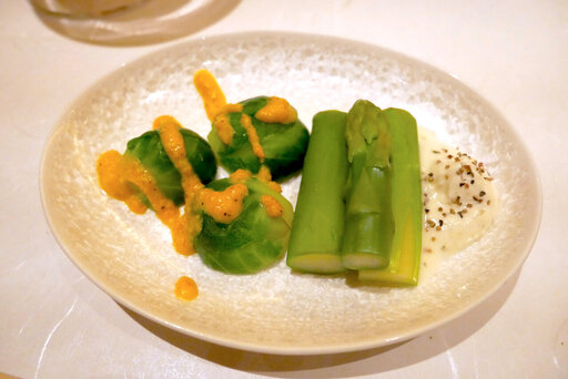 グリーンアスパラと芽キャベツ