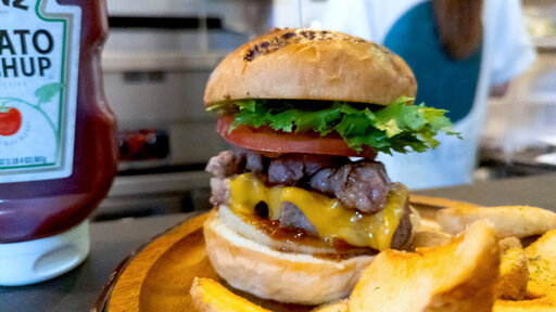 NOKOSAZU STEAK BURGER