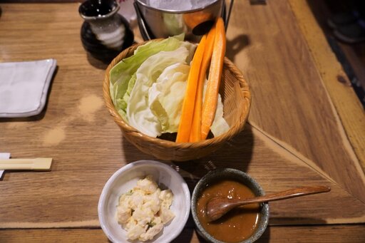 生野菜とつきだし