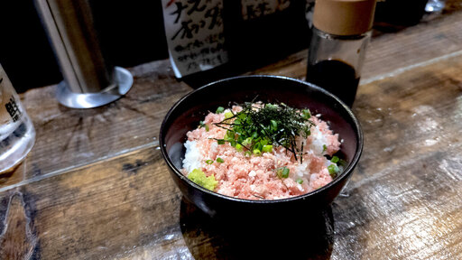 ラムとろフレーク丼