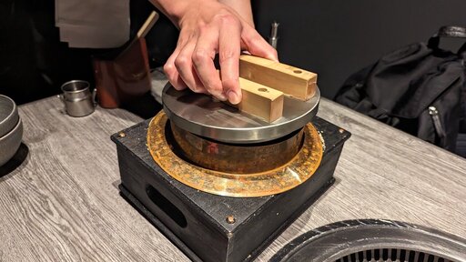 新之助　羽釜近江牛炊き込みご飯