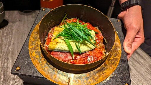 新之助　羽釜近江牛炊き込みご飯 中身