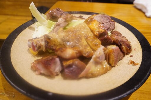 骨付鳥の一本焼き ひなどり