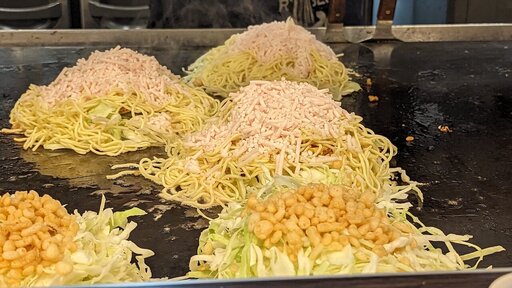 府中焼き焼いてるところ