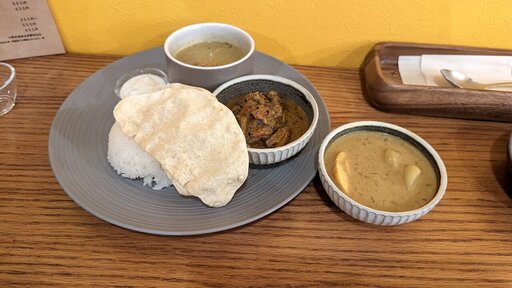 カレー二種盛り＋1