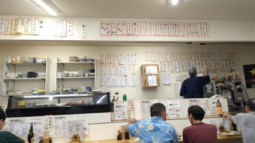 店内に貼られたメニュー