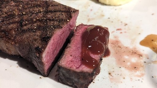 USプライムサーロインステーキ 炭焼き