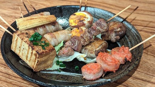 注文した串焼きたち